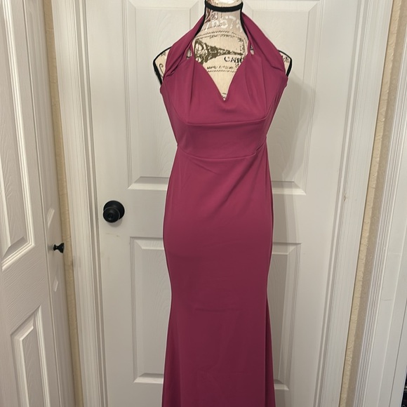 NWT SMALL FUCHIA MAXI DRESS LOW BACK - Picture 6 of 7